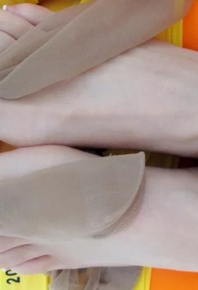 白皙通透的美12P[<font color=red>12P</font>]
