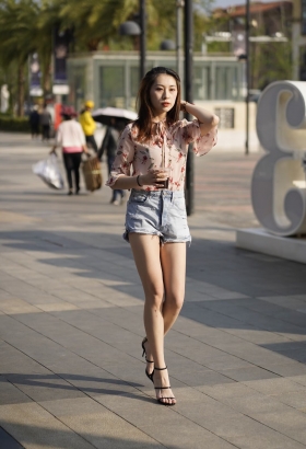 高挑漂亮[<font color=red>7P</font>]